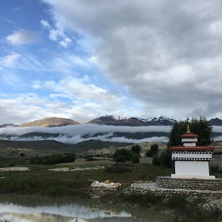 Royal Mustang Resort Nambo Экстерьер фото