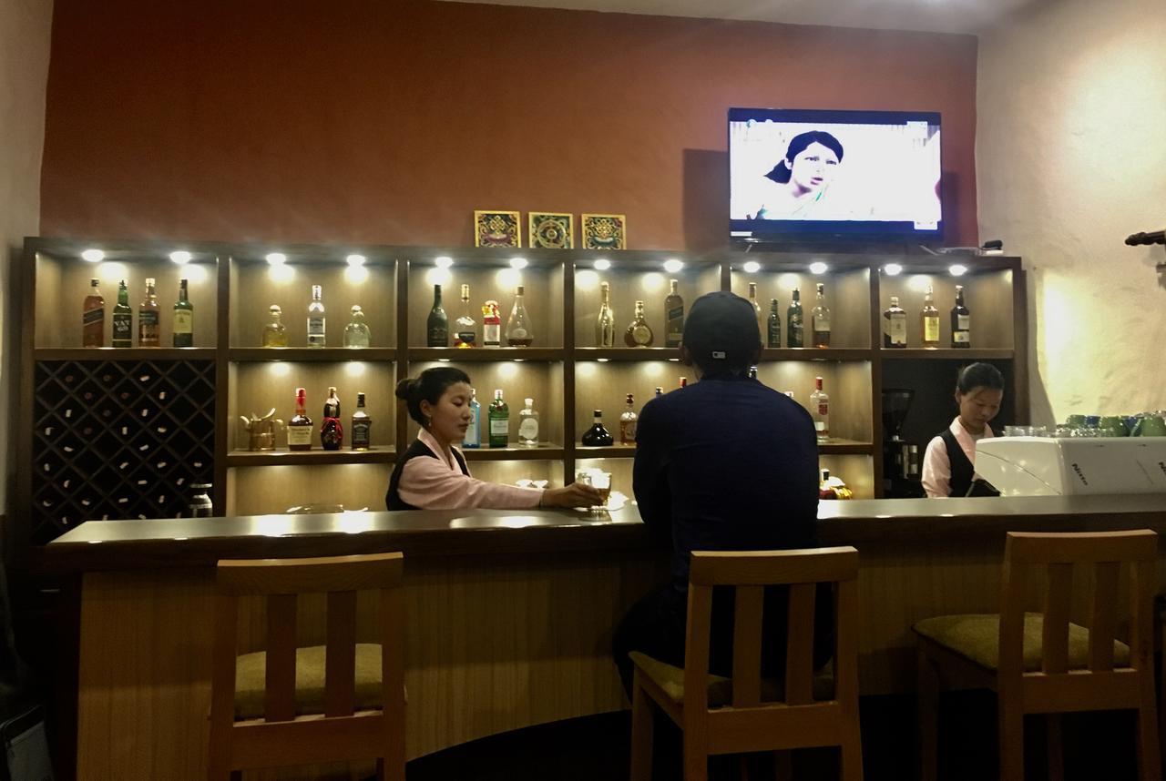 Royal Mustang Resort Nambo Экстерьер фото
